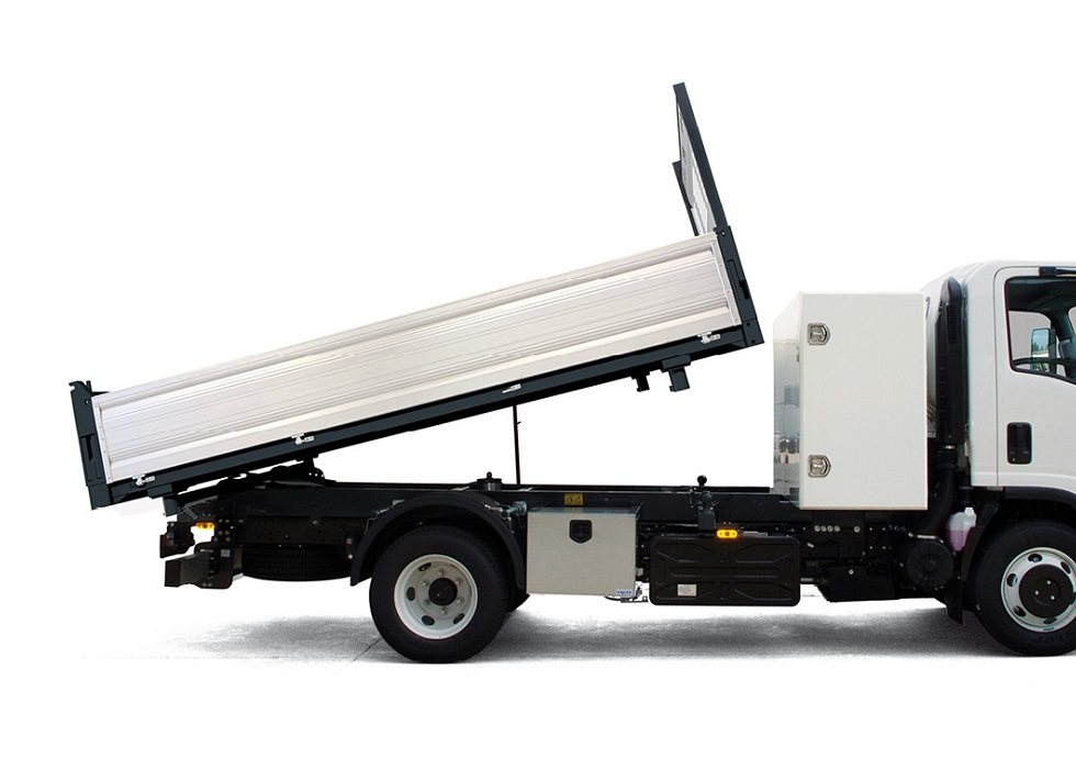 Tribenne acier 3800 x 2300 et coffre TITAN // M30 H